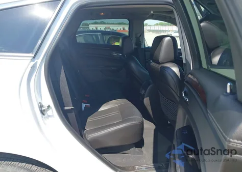 2015 Cadillac Srx Luxury Collection z USA, uszkodzony, nr VIN 3GYFNEE3XFS556548